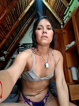 amazonafit  online show from May 9, 8:14 pm
