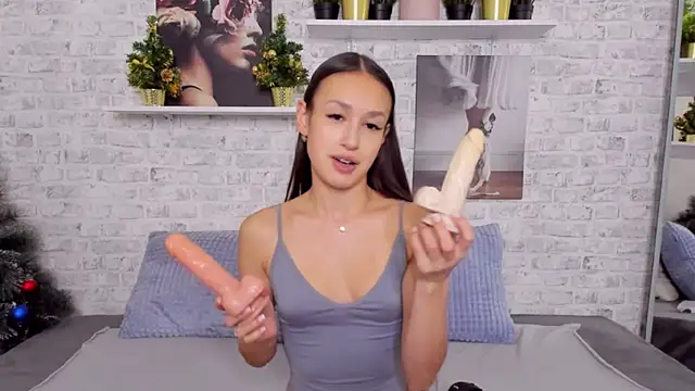 ChloeTeles  online show from December 28, 6:28 am