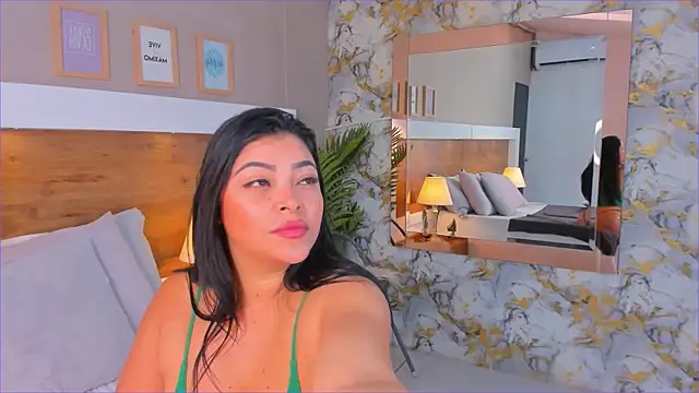 EmaBakker online show from November 29, 12:41 pm