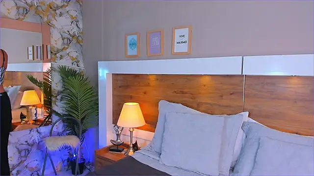 EmaBakker online show from January 6, 11:25 am