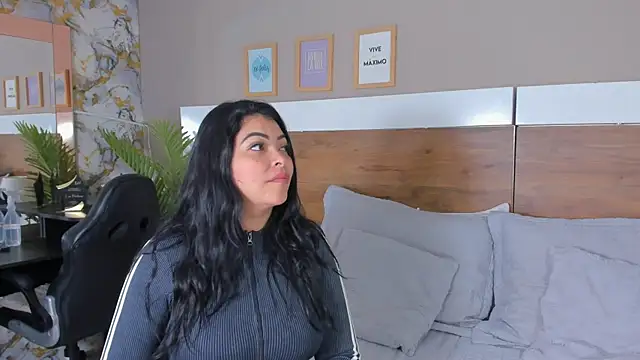 EmaBakker online show from March 28, 7:19 am