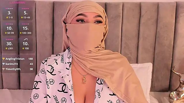  malih  online show from December 7, 3:41 pm