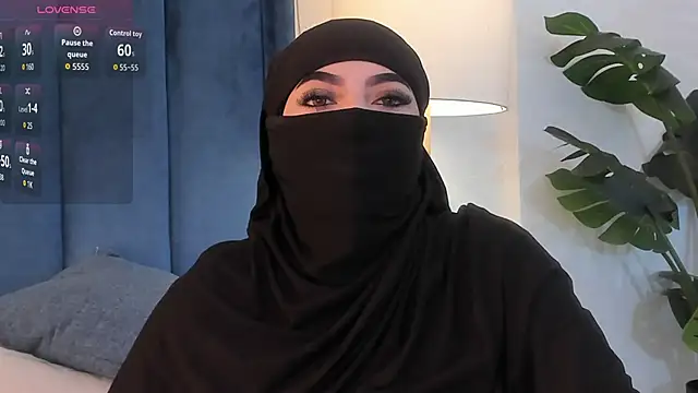  malih  online show from October 8, 1:20 pm