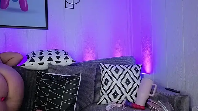 lucyallen4201 online show from September 26, 11:36 am