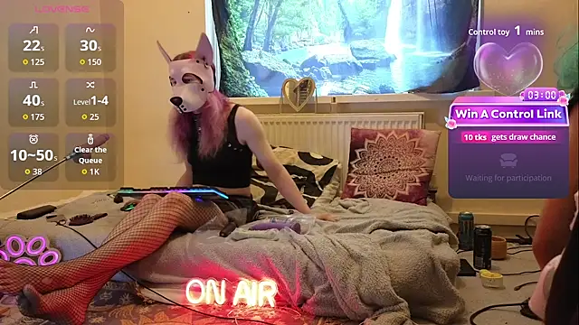 V Trixx online show from August 4, 6:32 pm