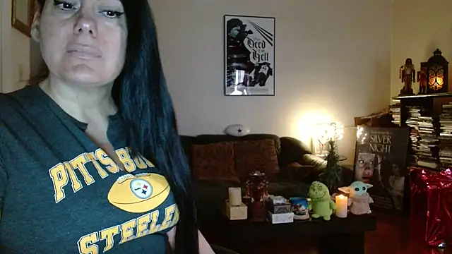 mandaloriangirls online show from December 14, 6:12 pm