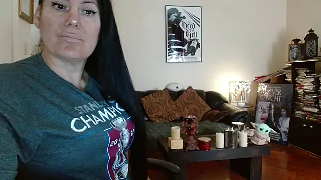 mandaloriangirls online show from April 24, 4:42 pm