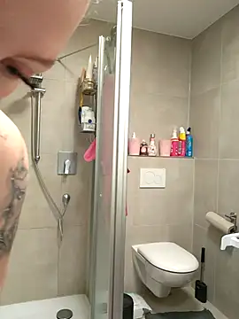 Snapshot of Milas_Dreams chatting on November 7, 8:36 am Milas Dreams online show from November 7, 8:36 am