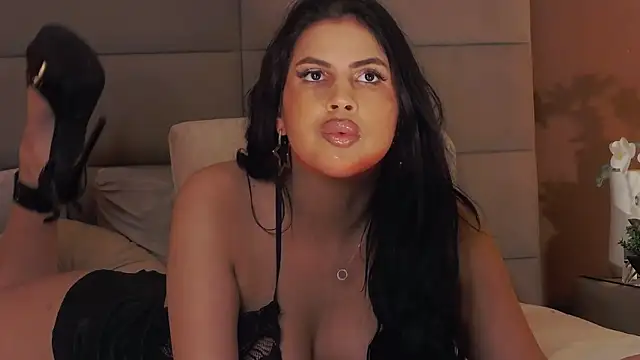 GiuliaHarvey online show from February 4, 8:24 am