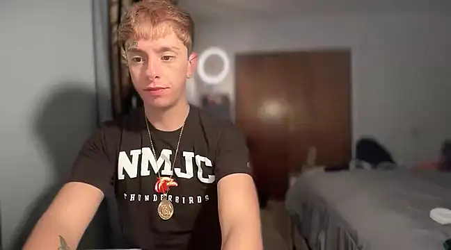 twentywithafelonyy online show from December 13, 6:42 am