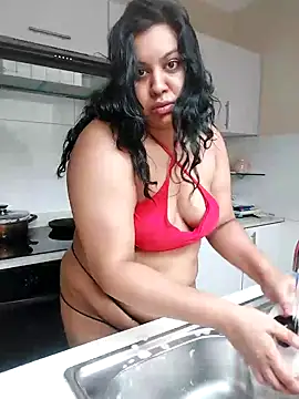 Snapshot of GoddessLorenaTheeSiren chatting on February 3, 5:07 am GoddessLorenaTheeSiren online show from February 3, 5:07 am