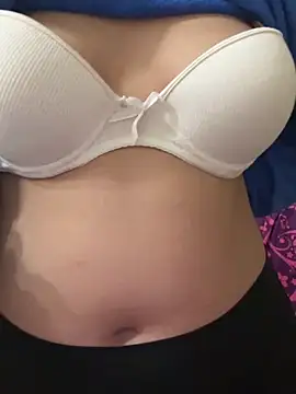 Layla-daloua online show from May 8, 12:38 am