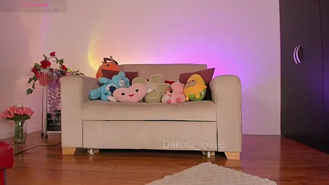 Snapshot of DAKOTA_LOVEE chatting on September 12, 6:13 am DAKOTA LOVEE online show from September 12, 6:13 am