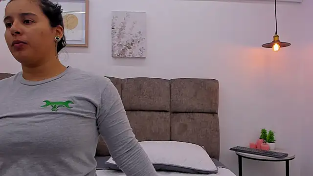 Dilan y Mia online show from January 22, 12:38 pm