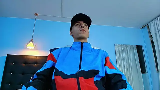 Lobo 17  online show from January 24, 7:08 am