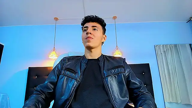 Lobo 17  online show from January 28, 7:00 am