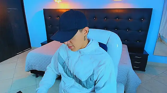 Lobo 17  online show from February 4, 4:26 am