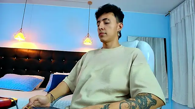 Lobo 17  online show from February 26, 7:31 am