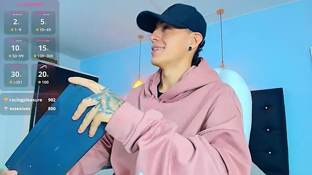 Lobo 17  online show from September 11, 3:50 am