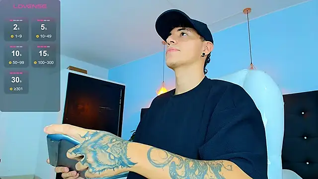 Lobo 17  online show from September 17, 3:41 am