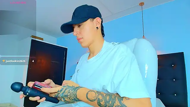 Lobo 17  online show from September 30, 3:44 am