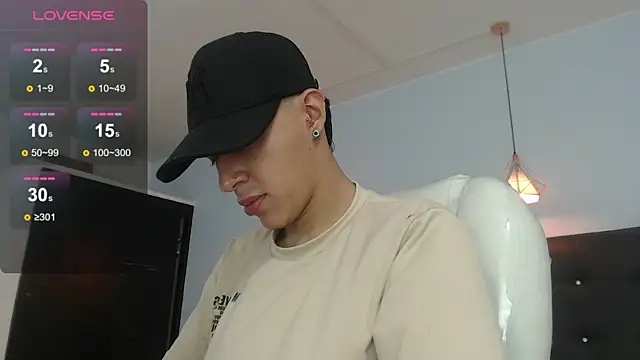 Lobo 17  online show from October 7, 3:36 am