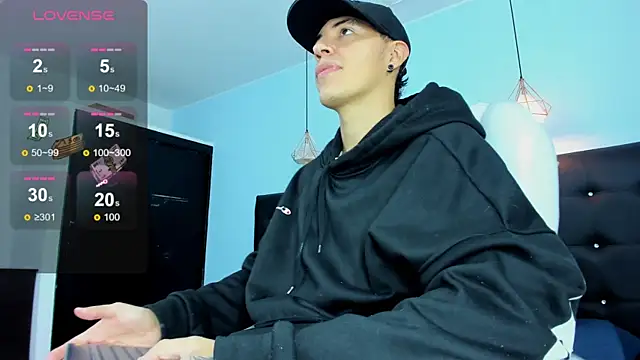 Lobo 17  online show from December 2, 3:45 am