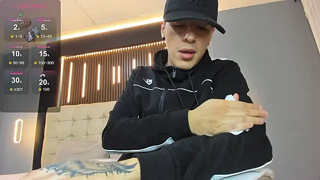 Lobo 17  online show from March 29, 3:39 am