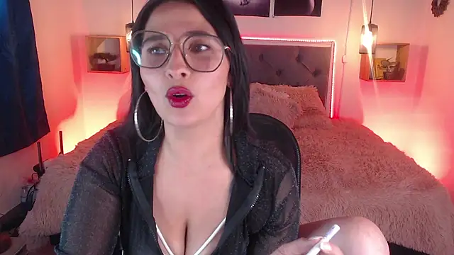 emily leinner online show from October 11, 3:10 pm