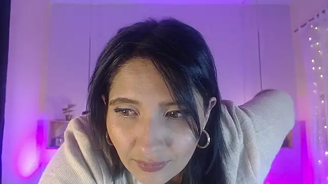 emily leinner online show from March 28, 11:15 pm