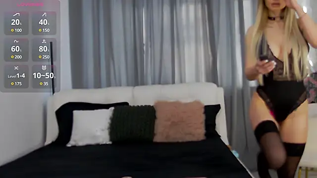 Snapshot of AddaMantia chatting on February 17, 7:37 am AddaMantia online show from February 17, 7:37 am