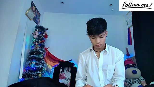 twink sebas  online show from December 22, 6:37 pm