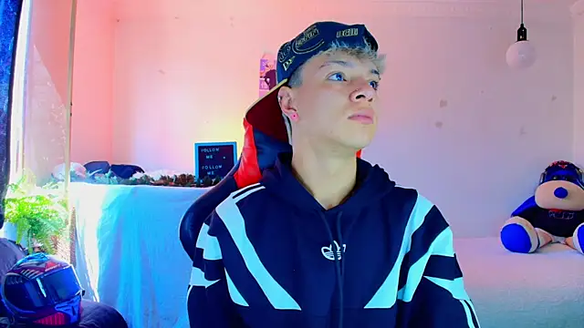 twink sebas  online show from November 18, 3:38 pm