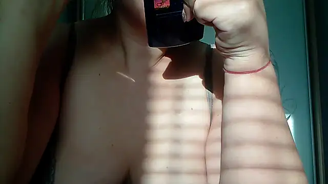 Snapshot of pussyCat_t chatting on October 15, 5:07 am pussyCat t online show from October 15, 5:07 am