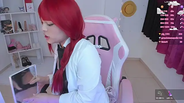 misshoneyxxx online show from February 9, 12:49 am