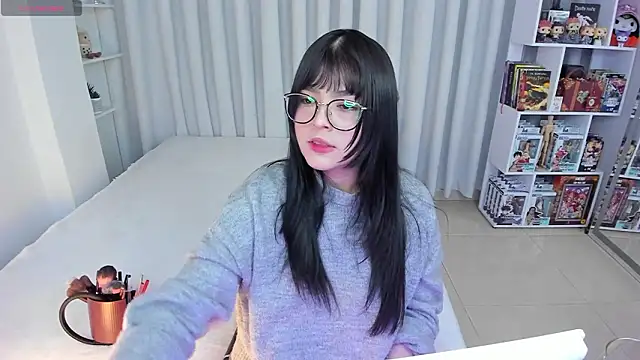 misshoneyxxx online show from February 25, 2:43 am