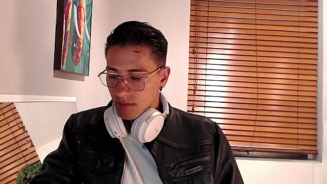 Andy Joy  online show from September 23, 11:46 am