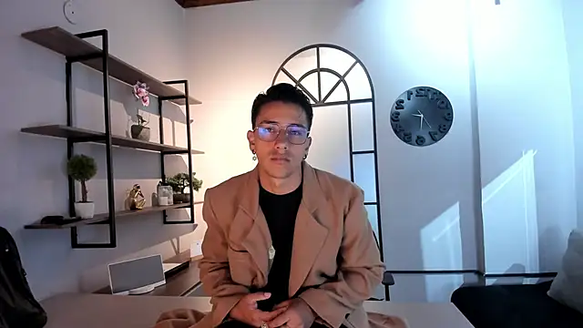 Andy Joy  online show from September 28, 10:31 am