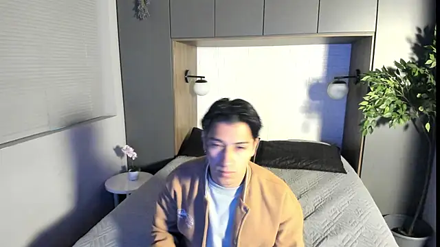 Andy Joy  online show from May 26, 11:50 am