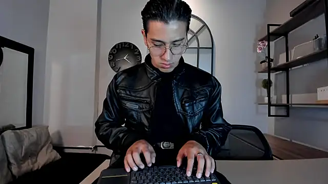 Snapshot of Andy_Joy_ chatting on June 27, 6:13 pm Andy Joy online show from June 27, 6:13 pm