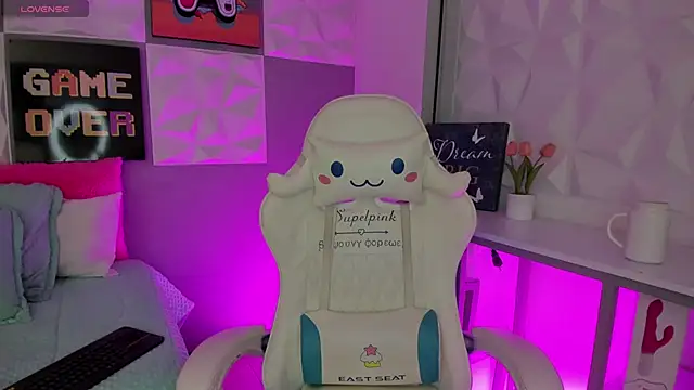 Amber villalobos  online show from July 25, 3:48 am