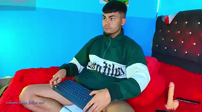 Snapshot of kalivan_voinesscu chatting on December 4, 11:13 pm kalivan voinesscu online show from December 4, 11:13 pm