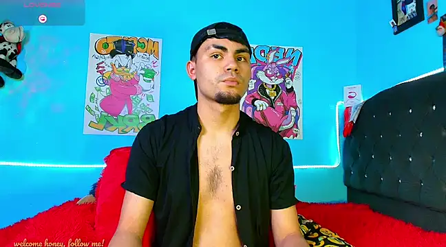 Snapshot of kalivan_voinesscu chatting on December 14, 6:35 am kalivan voinesscu online show from December 14, 6:35 am