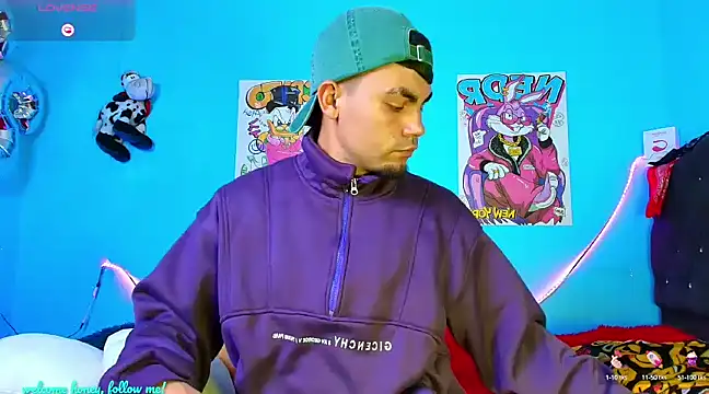 Snapshot of kalivan_voinesscu chatting on January 9, 3:58 am kalivan voinesscu online show from January 9, 3:58 am