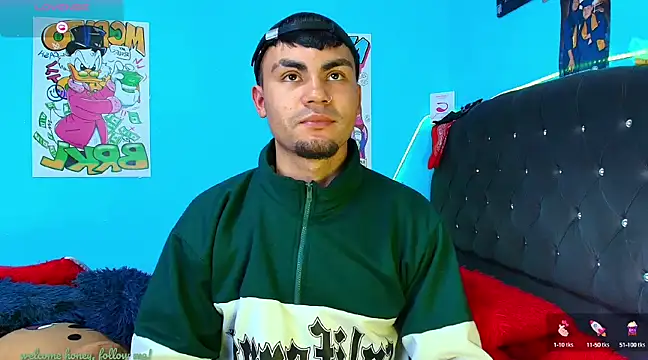 Snapshot of kalivan_voinesscu chatting on January 13, 5:44 am kalivan voinesscu online show from January 13, 5:44 am