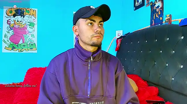 Snapshot of kalivan_voinesscu chatting on January 21, 5:49 am kalivan voinesscu online show from January 21, 5:49 am