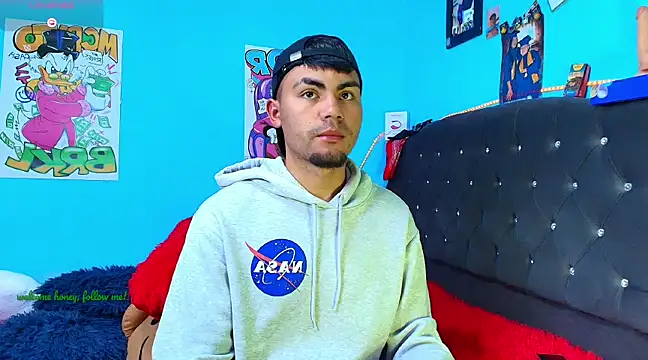 Snapshot of kalivan_voinesscu chatting on February 2, 6:37 am kalivan voinesscu online show from February 2, 6:37 am