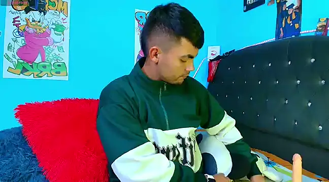 Snapshot of kalivan_voinesscu chatting on February 3, 5:51 am kalivan voinesscu online show from February 3, 5:51 am