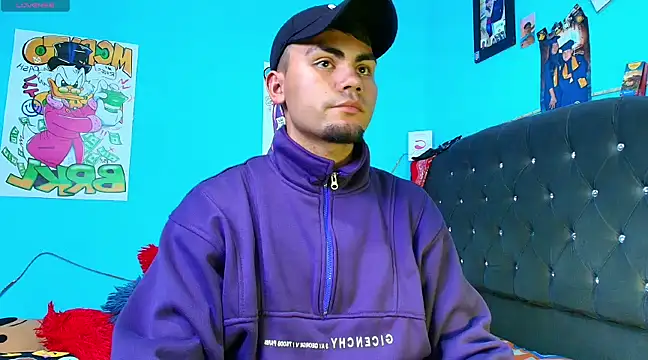 Snapshot of kalivan_voinesscu chatting on February 5, 6:24 am kalivan voinesscu online show from February 5, 6:24 am