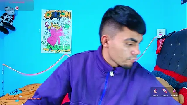 Snapshot of kalivan_voinesscu chatting on February 21, 5:46 am kalivan voinesscu online show from February 21, 5:46 am